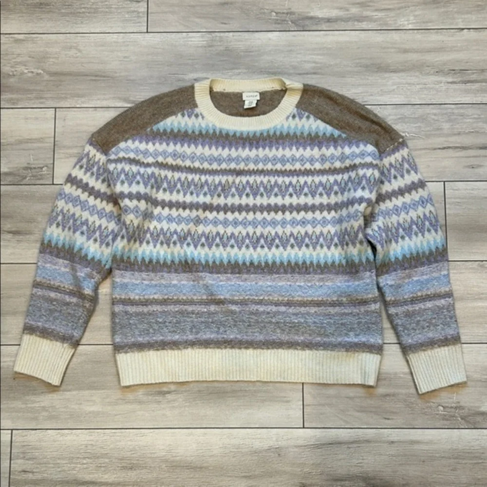 Aspen soft fuzzy ski lodge print sweater size medium